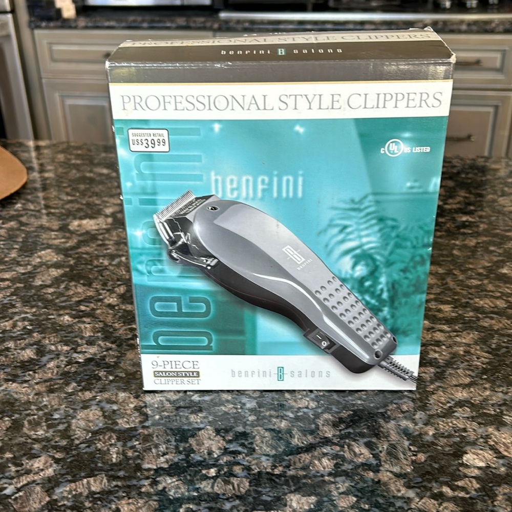 PROFESSIONAL STYLE CLIPPERS  9PC SET NWT